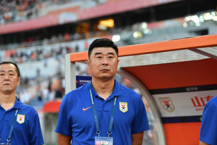 不要太夸张！勇士今天11人出现在伤病报告中 7大将缺席&4人成疑