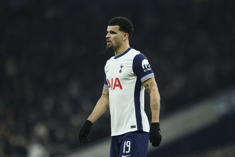 官方：国足补招李扬、李镇全，塞尔吉尼奥、魏震因伤未随队出征